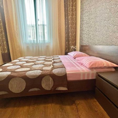 Крехівська 5,Апартаменти В Центрі, Дві Спальні Lviv Ngoại thất bức ảnh