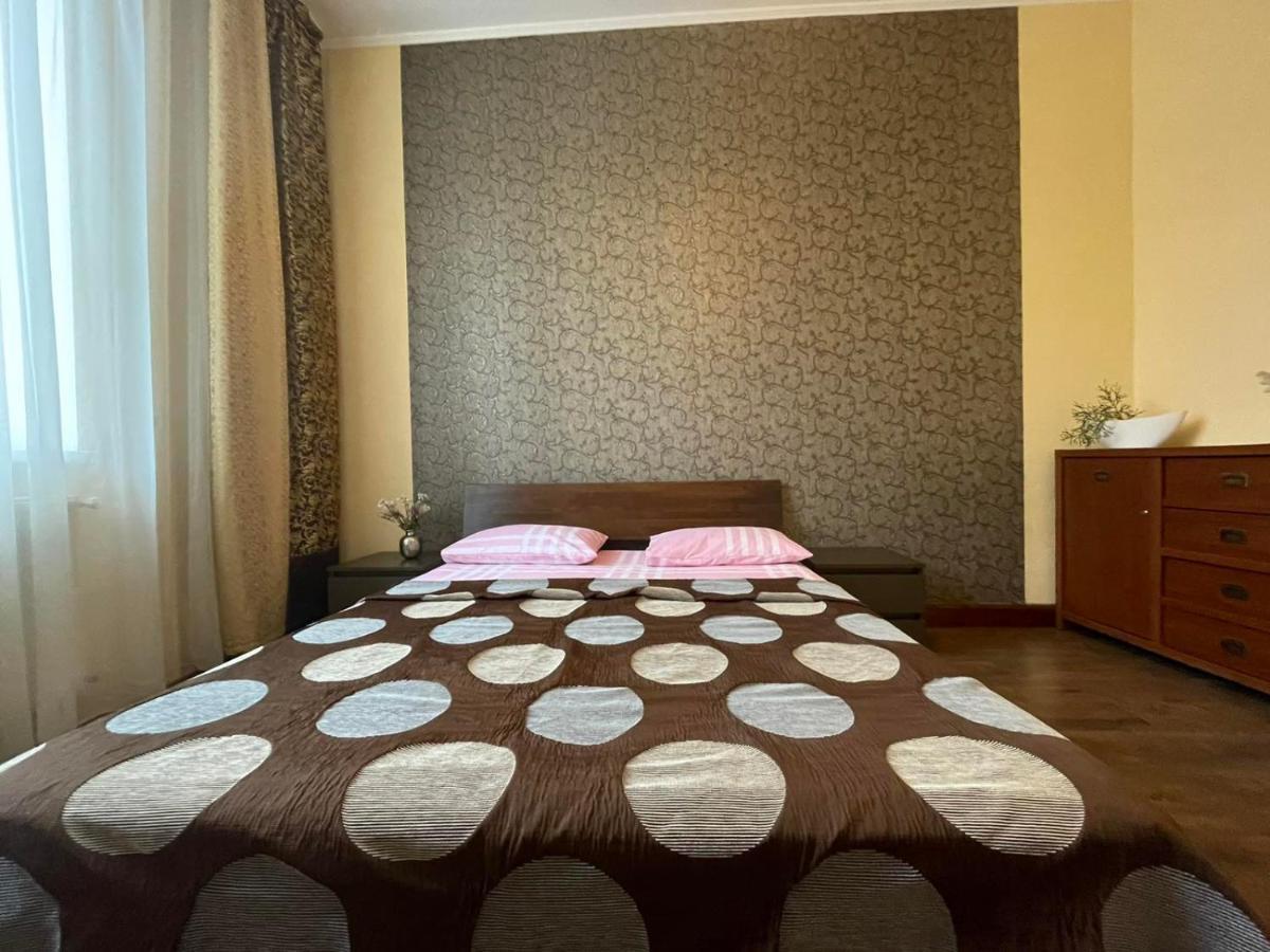 Крехівська 5,Апартаменти В Центрі, Дві Спальні Lviv Ngoại thất bức ảnh