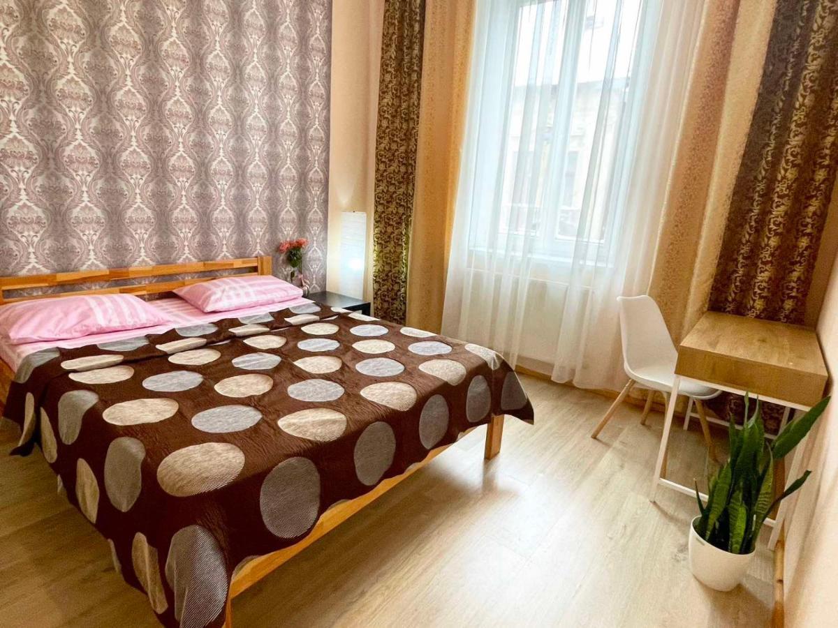 Крехівська 5,Апартаменти В Центрі, Дві Спальні Lviv Ngoại thất bức ảnh