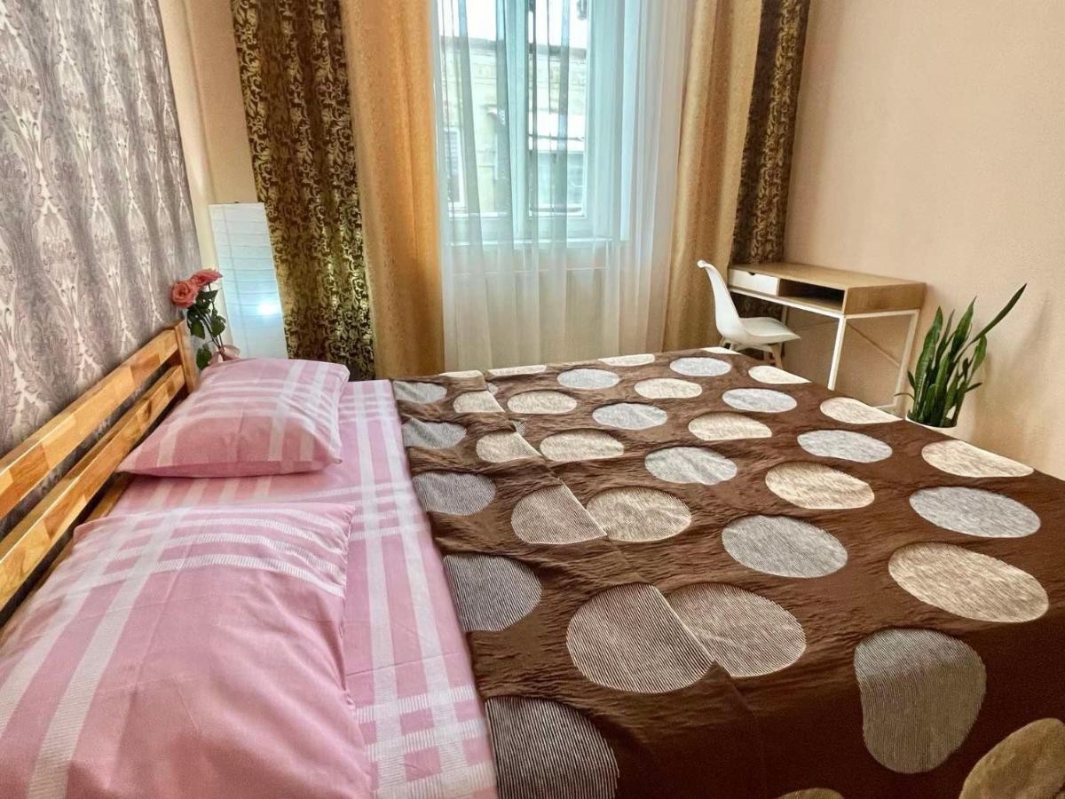 Крехівська 5,Апартаменти В Центрі, Дві Спальні Lviv Ngoại thất bức ảnh