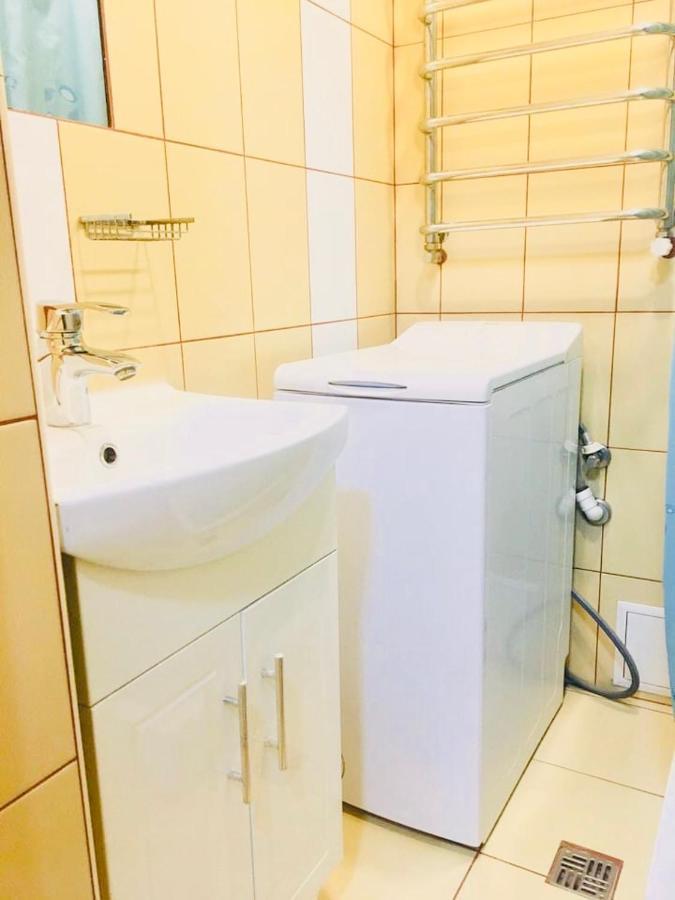Крехівська 5,Апартаменти В Центрі, Дві Спальні Lviv Ngoại thất bức ảnh